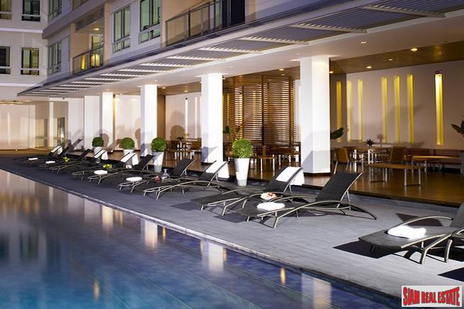 The Lofts Yennakart | Urgent Sale - Two Bedroom Condo with Excellent Facilities for Sale in Chong Nonsi-1