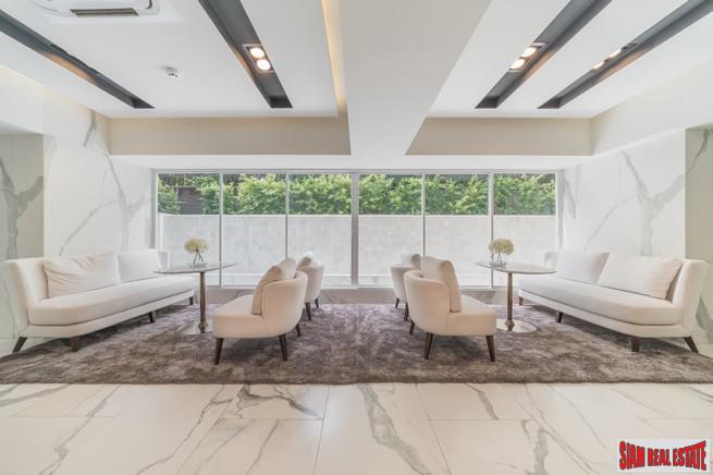 Luxury Low-Rise Freehold Residence Ready to Move in at the Exclusive Area of Ratchadamri, Lumpini - 2 Bed Plus Units