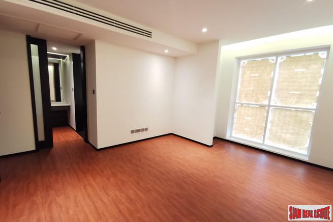 Luxury Low-Rise Freehold Residence Ready to Move in at the Exclusive Area of Ratchadamri, Lumpini - 4 Bed Units-15