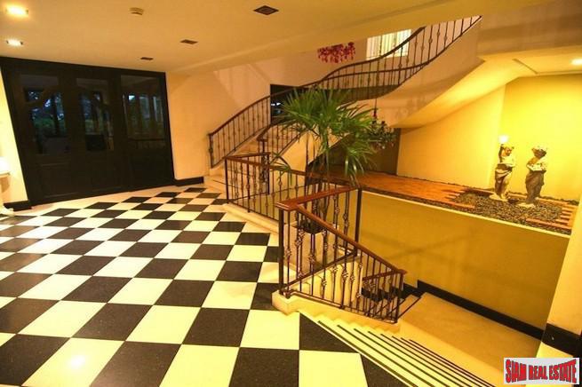 Baxtor Condominium | Unique One Bedroom Ari Penthouse Condo for Sale in a Pet Friendly Building-13