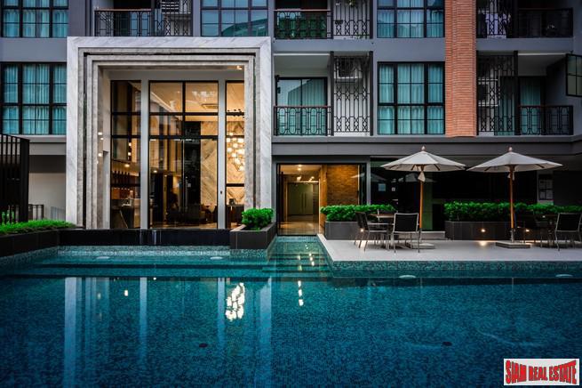 Ready to Move in Luxury Low-Rise Condo at Soi Langsuan, 250 Metres to BTS Chidlom, Lumphini - 2 Bed Units - Only 2 Units Left!-10