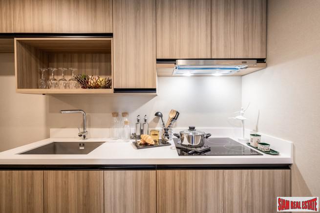 Ready to Move in Luxury Low-Rise Condo at Soi Langsuan, 250 Metres to BTS Chidlom, Lumphini - 2 Bed Units - Only 2 Units Left!-17