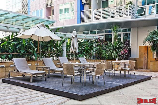 Avenue 61 Condominium | Spacious Contemporary Two Bedroom Low Rise Condo for Sale in a Quiet Area of Thonglor-1