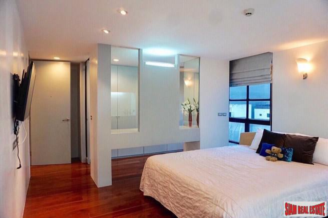 Silom Terrace | Extra Spacious Two Bedroom Condo Suitable for a Family for Rent in Silom-4