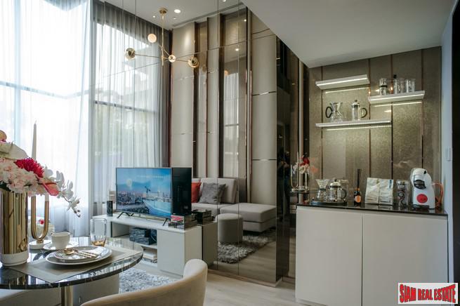 Hot New Luxury High-Rise Condo of Loft Units at the New Central Business District next to MRT Huai Khwang - 1 Bed Loft Units - Free Full Furniture and Discount!-20