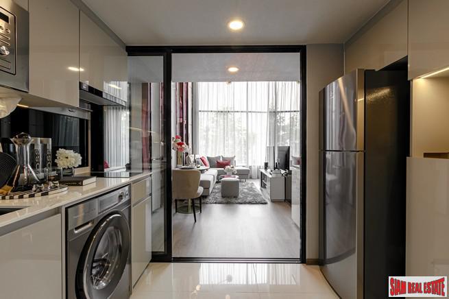Hot New Luxury High-Rise Condo of Loft Units at the New Central Business District next to MRT Huai Khwang - 1 Bed Loft Units - Free Full Furniture and Discount!-27