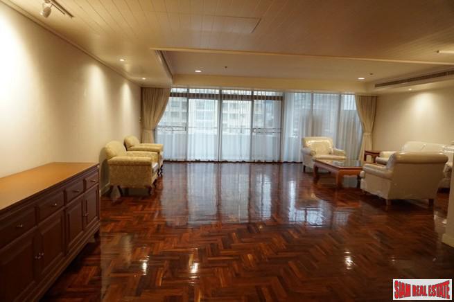 Kallista Mansion | Large Luxury Three Bedroom + Maids Room in Well Maintained Nana Property - Pet Friendly!-5