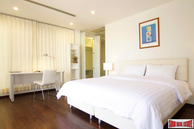 Triplex with Pool and Gardens for Sale in a Extremely Convenient Area near Phuket Town-4