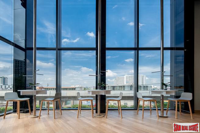 Newly Completed Luxury High-Rise Condo next to BTS Ratchayothin - 1 Bed Unit-28