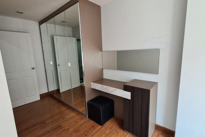 [email protected] | Newly Renovated 38 sqm One Bedroom Condo for Sale-5
