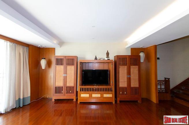 Prompak Place | Spacious Four Storey Three Bedroom House for Sale in the Heart of Thong Lo-9