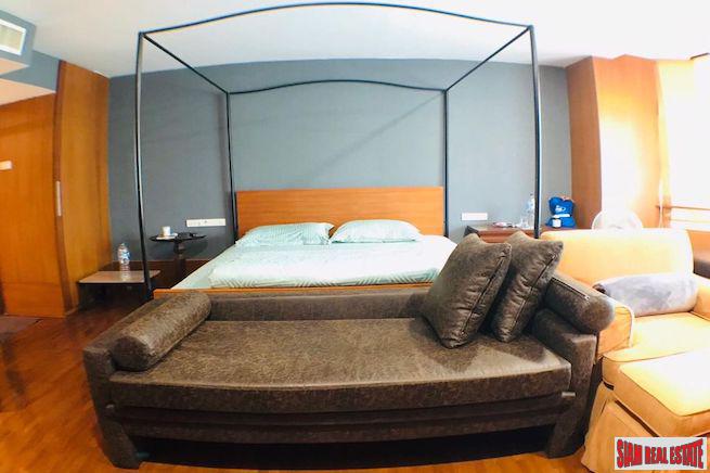 Prompak Place | Spacious Four Storey Three Bedroom House for Sale in the Heart of Thong Lo-11