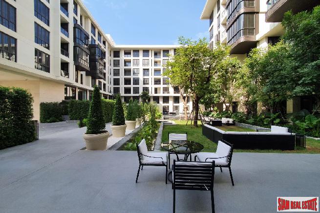 Newly Completed Ultra Luxury Low-Rise Condo at Sukhumvit 61, Ekkamai - 2 Bed Units - Up to 20% Discount and Fully Furnished!-12
