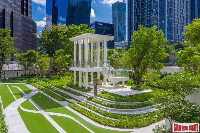 Newly Completed Mega Project with 2,400 Sqm of Sky Facilities only 300 metres to MRT Phra Ram 9, Rama 9 Road - 2 Bed Units-6