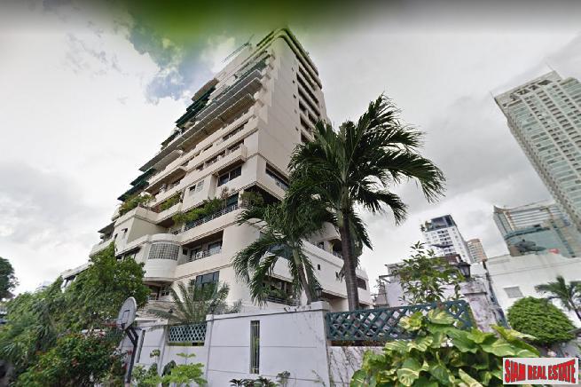 Sampoom Garden | Large 2 Bed Corner Unit on the 8th Floor with 4 Balconies Located only 200 Metres to BTS at Sathorn-7