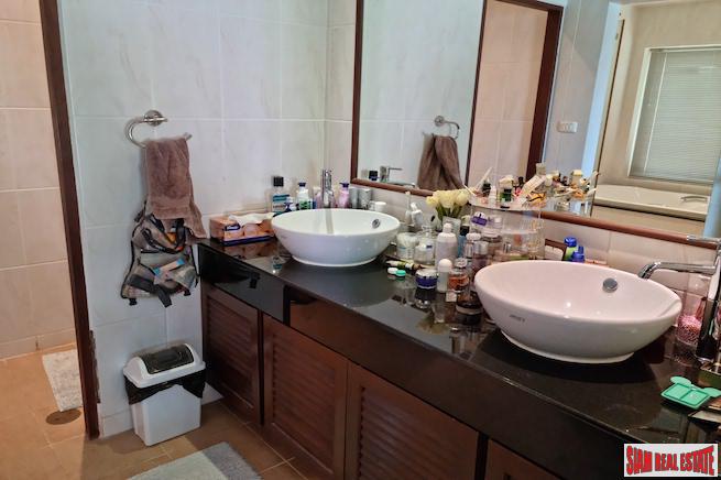 Loch Palms Garden Villas | Two Bedroom Lake View House for Sale on the Golf Course-21