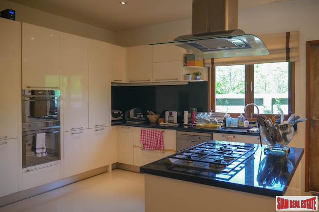 Mission Hills Tropics | Four Bedroom House with Large Gardens & Private Gardens for Sale-14