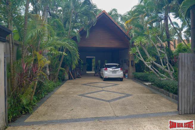 Mission Hills Tropics | Four Bedroom House with Large Gardens & Private Gardens for Sale-27
