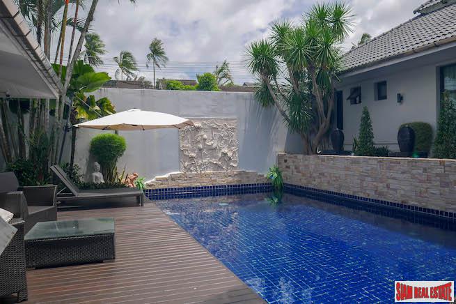 Loch Palm Courtyard Villas | Large Well Maintained Three Bedroom Villa with Large Private Swimming Pool-1
