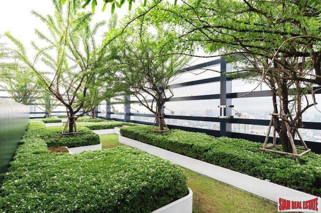 Ashton Asoke | New Attractively Decorated Two Bedroom Corner Unit for Sale with Great City Views-23