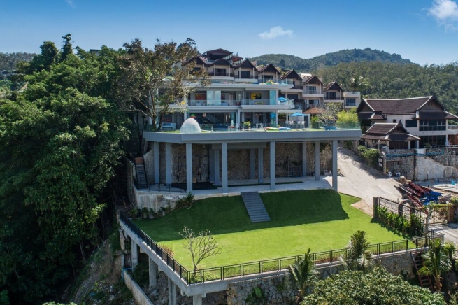 Ultimate Luxury Five Bedroom Pool Villa with Sea Views for Sale in the Hills of Patong-18