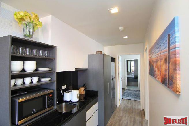 The Deck | Two Bedroom Deluxe Freehold Condominium Excellent Patong Location-1