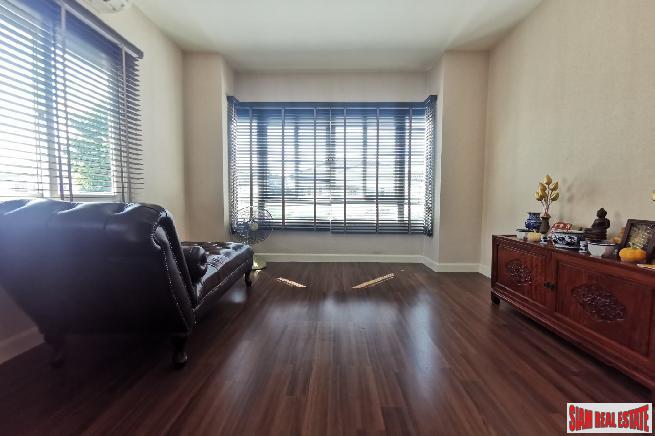 Burasiri Onnut Bangna | Large 2 Storey 4 Bed Family Home in Secure Estate close to Golf and Suvarnabhumi Airport-13