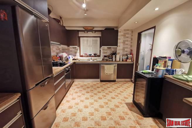 Grandville House 1 Condominium | A Rare Find - Three Bedroom Condo for Sale Near BTS Phrom Phong and The Emporium-13