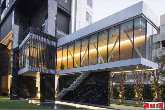HQ Thonglor | Luxury Two Bedroom Condo for Sale on High Floor with Open City Views-18