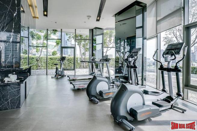 HQ Thonglor | Luxury Two Bedroom Condo for Sale on High Floor with Open City Views-20