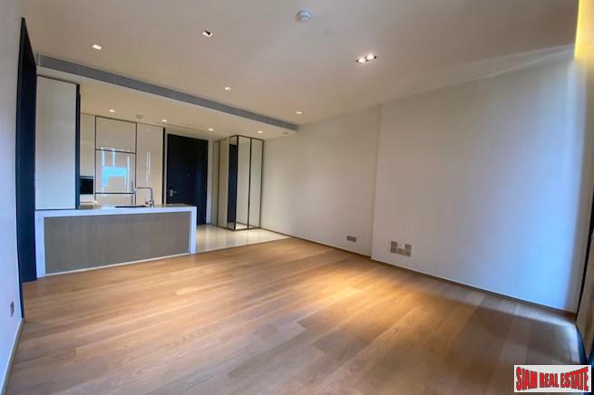 Beatniq Sukhumvit 32 | Large One Bedroom in Luxury Condo for Sale - Thong Lo-1