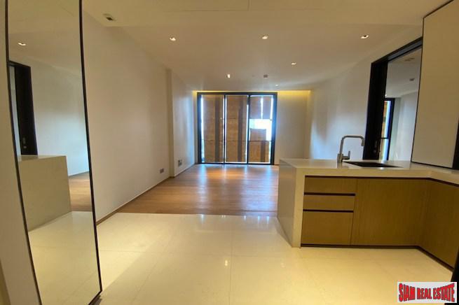 Beatniq Sukhumvit 32 | Large One Bedroom in Luxury Condo for Sale - Thong Lo-3