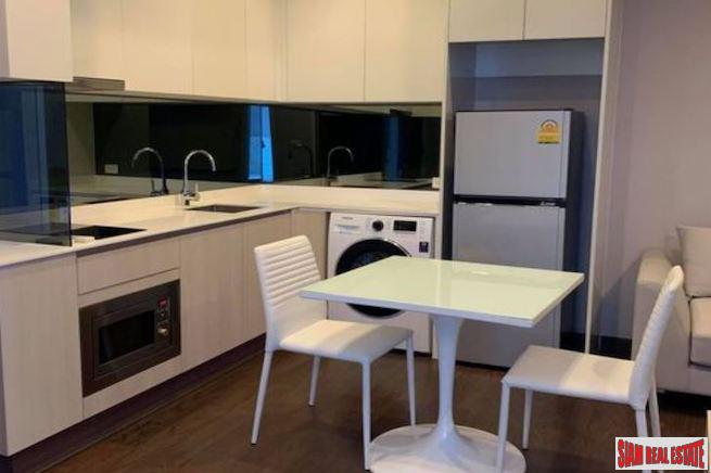 Q Asoke | Cozy One Bedroom for Rent on the 30th Floor and Next to the MRT Station