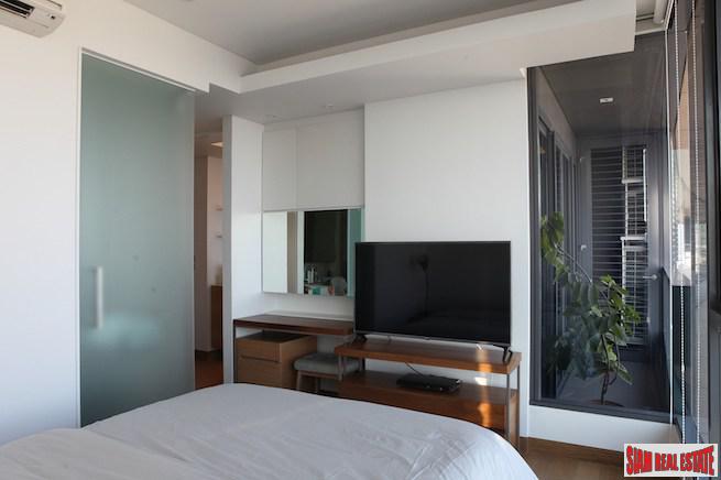 The Lumpini 24 | Great Views of the Chao Phraya River & The City from this Two Bedroom Phrom Phong Condo-16