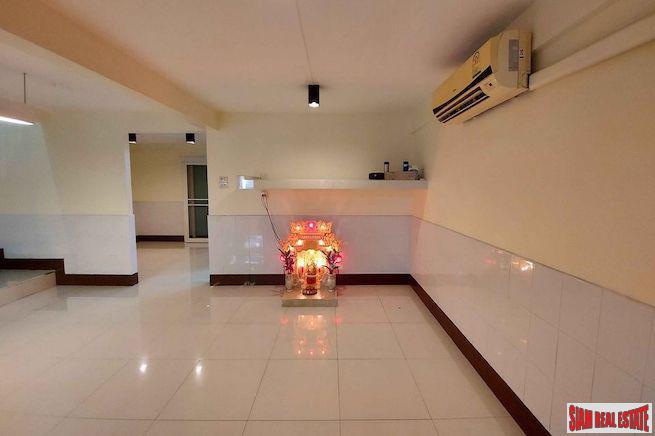 Narathiwas Rajanagarindra 24 | Two Storey Four Bedroom Townhouse for Sale in Chong Nonsi with Easy Access to 2 BTS Stations-8