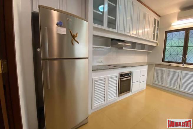 Four Bedroom Pet Friendly House for Rent Near BTS National Stadium-11