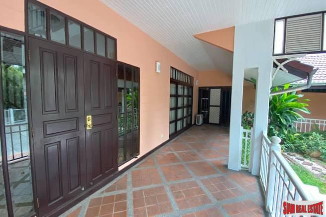 Four Bedroom Pet Friendly House for Rent Near BTS National Stadium-20