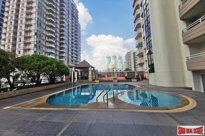 Regent on the Park 1 | Spacious Three Bedroom Condo + Maids Room + Two Balconies for Sale at Sukhumvit 26, Phrom Phong-0