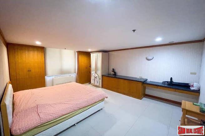 Icon III | Big & Sunny One Bedroom Corner Unit with Unobstructed City Views for Sale - Thong Lo-5