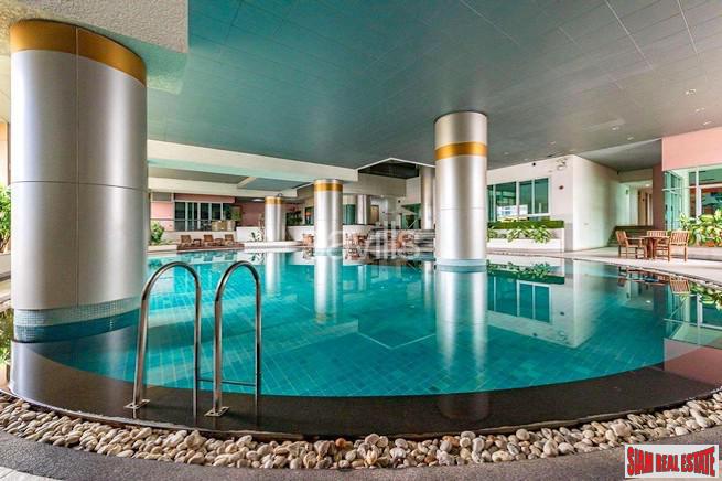 Silom Grand Terrace | Extra Large Two Bedroom Condo for Rent Near BTS Silom-1