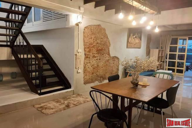 Charming Two Bedroom, Two Storey House for Rent Near BTS Chit Lom | Pet Friendly!-1