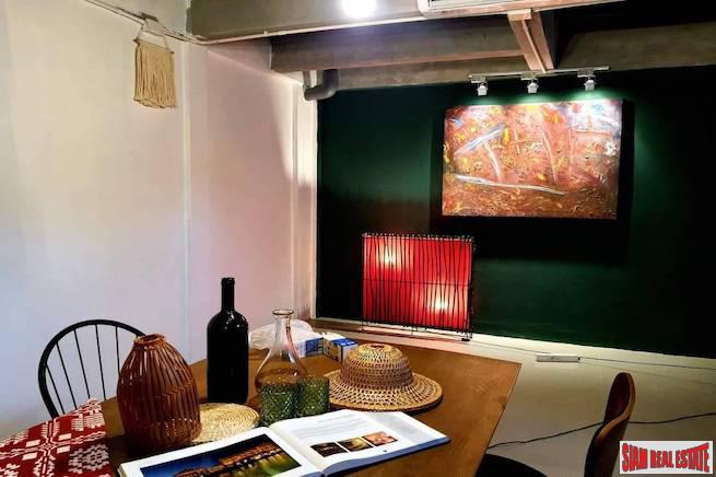Charming Two Bedroom, Two Storey House for Rent Near BTS Chit Lom | Pet Friendly!-8