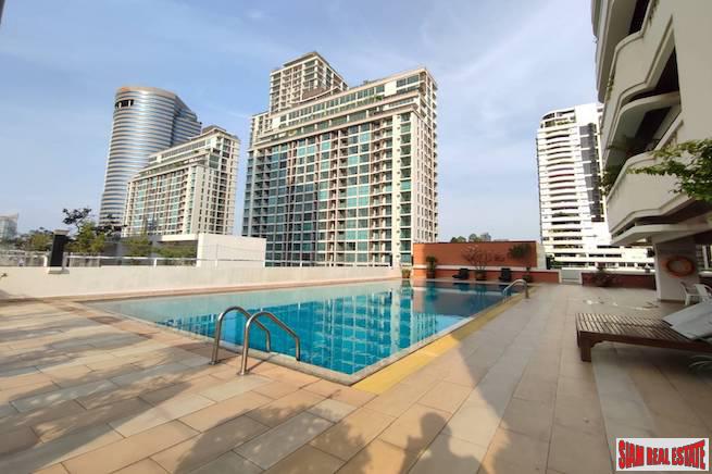 Mano Tower | A Rare Size Two Bedroom + 1 Study room Condo for Sale on Sukhumvit 39-1
