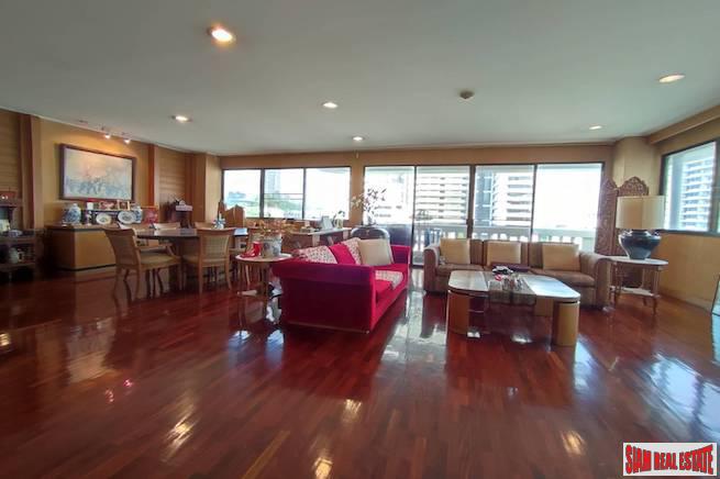 Mano Tower | A Rare Size Two Bedroom + 1 Study room Condo for Sale on Sukhumvit 39-2