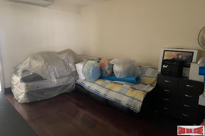 Spacious Three Bedroom, Three Storey House for Rent only 800 Meters from BTS Ekkamai-8