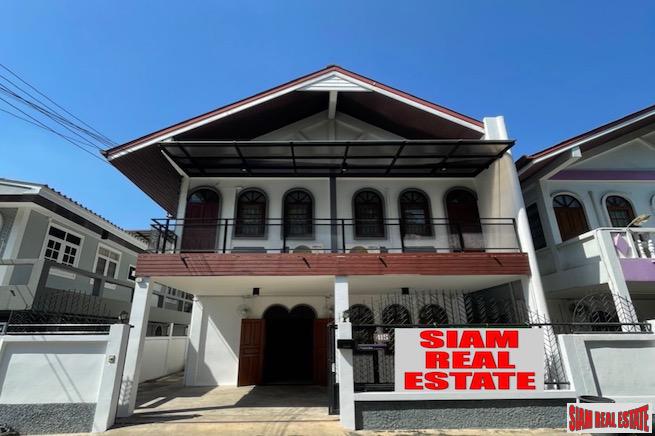 Extra Large Three Bedroom Detached House for Rent in the Heart of the City - Thong Lo-0