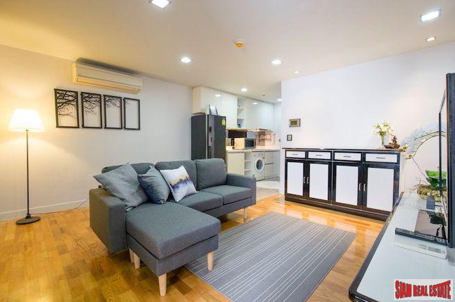 Quad Silom | Large One Bedroom Condo only 50m to BTS Chong Nonsi-0