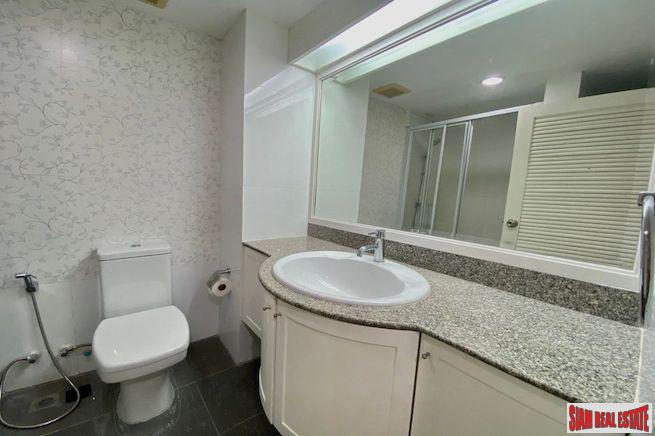Royal Castle Sukhumvit 39 | Spacious Three Bedroom Condo with Built-in Furniture for Sale in Phrom Phong-11