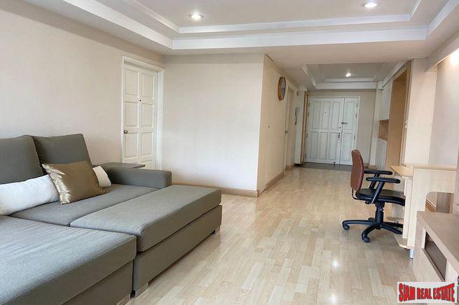 Royal Castle Sukhumvit 39 | Spacious Three Bedroom Condo with Built-in Furniture for Sale in Phrom Phong-4