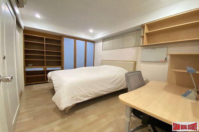 Royal Castle Sukhumvit 39 | Spacious Three Bedroom Condo with Built-in Furniture for Sale in Phrom Phong-6